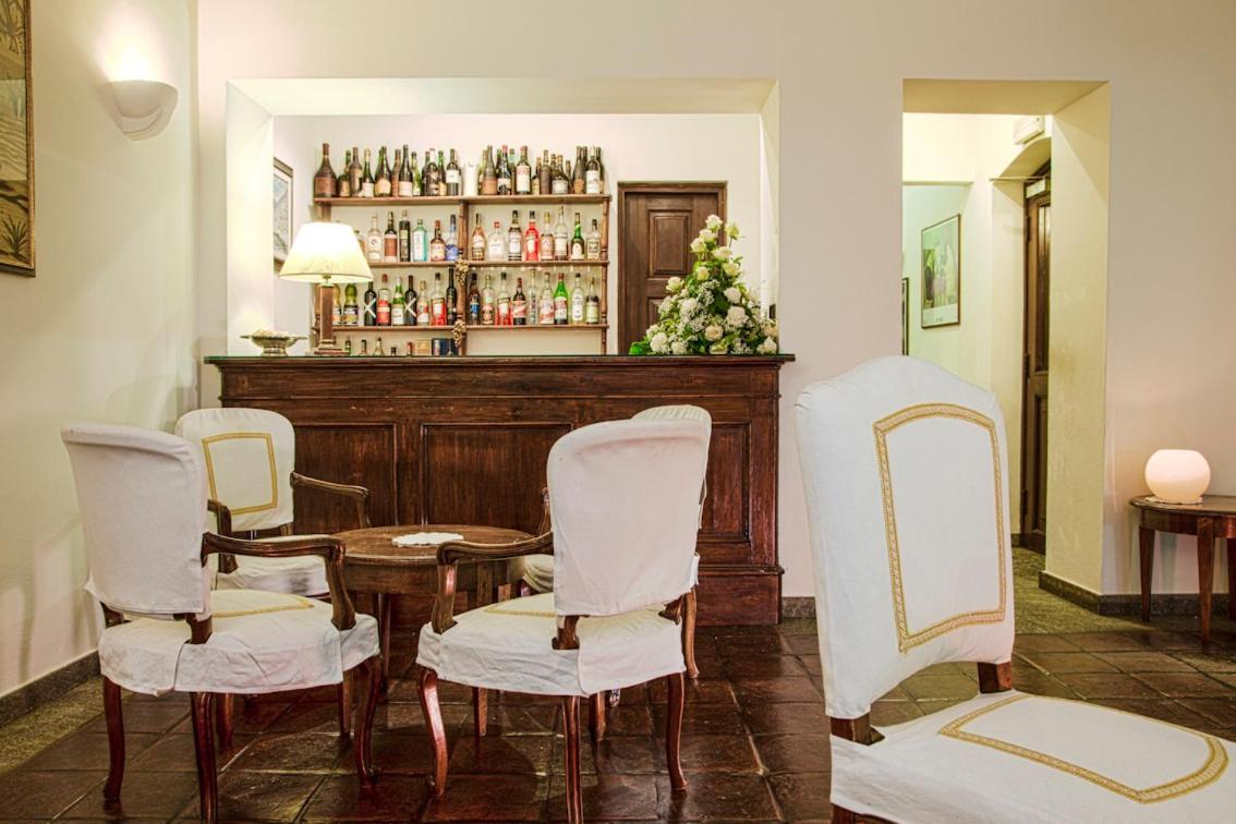 Locanda La Posta Cavour Екстериор снимка